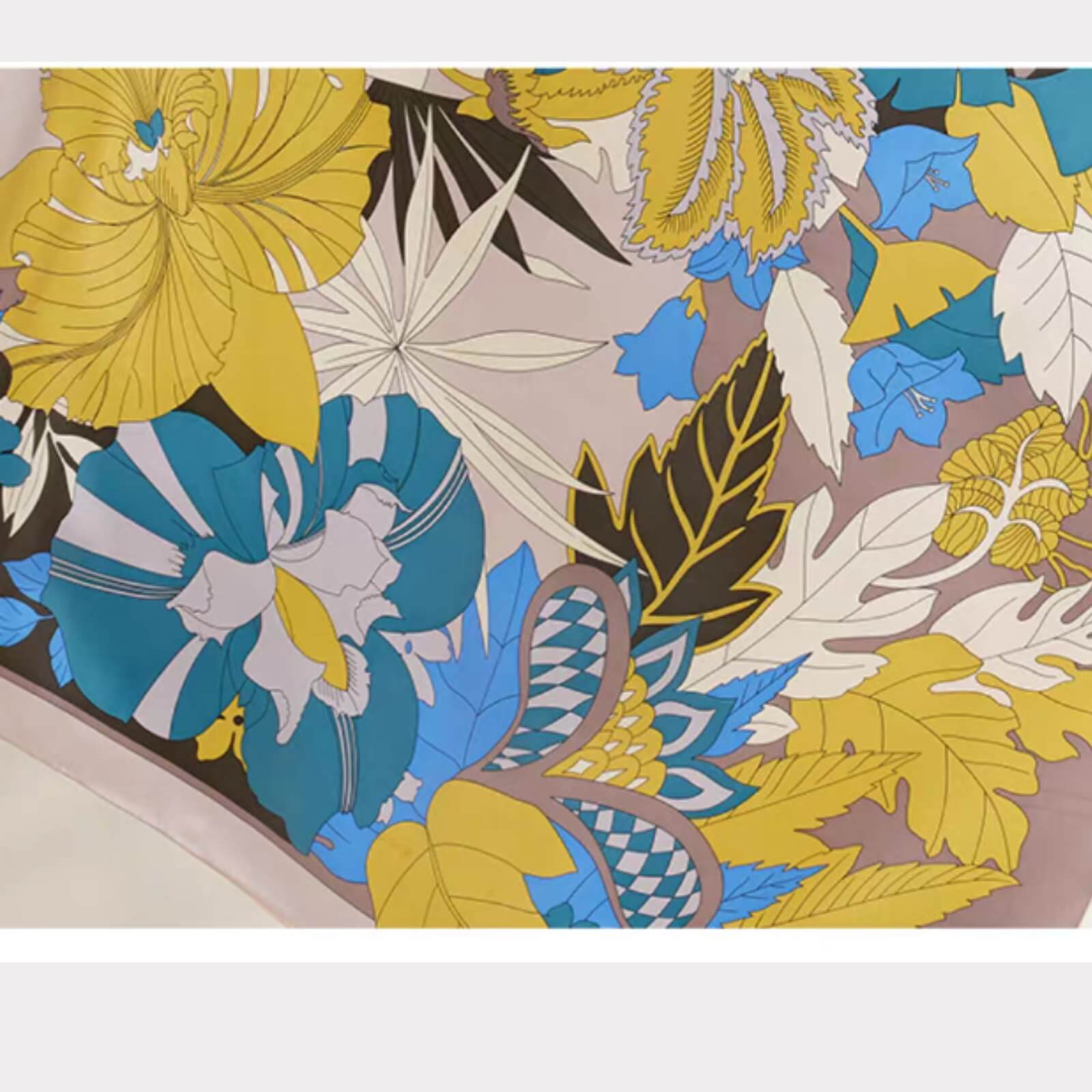 Zijden sjaal met bloemenprint (90×90 cm)