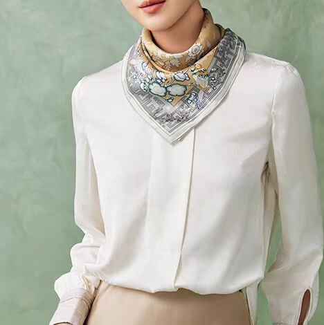 Silk scarf (90×90 cm)