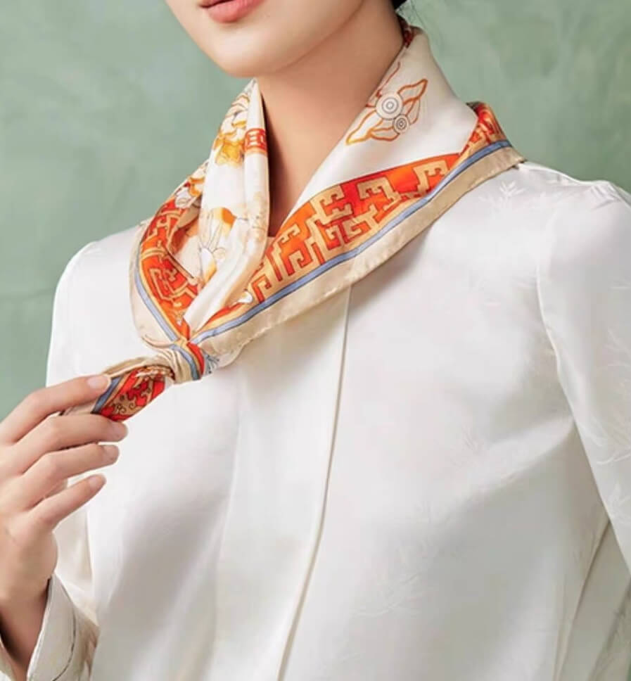 Silk scarf (90×90 cm)