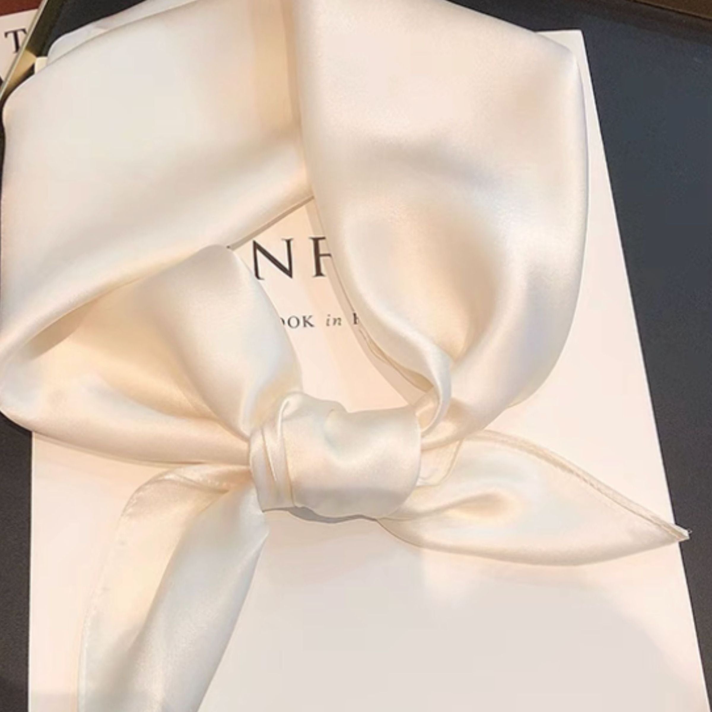 Plain silk scarf (square)